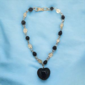 Bracelet Black Clear Acrylic Heart Charm Beaded Fish Hook Clasp 8 Inch Wrist